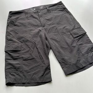 Mountain Hardwear Nylon Cargo Shorts Men’s 30x20 outseam